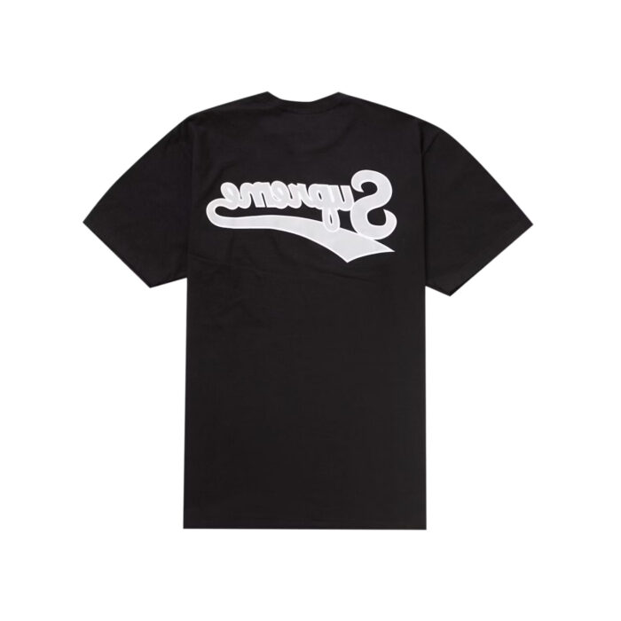 Supreme Tee Atrás Logo